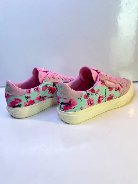 Adidas x AriZona Floral Sneakers – Women’s US 6 - Picture 11 of 15